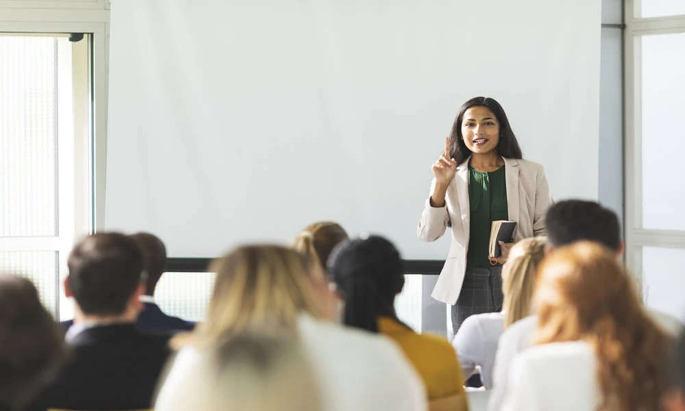 Trade Show Ready: Why Chandler, Arizona Professionals May Want a Natural Glow Before Representing Their Company at a Major Industry Event